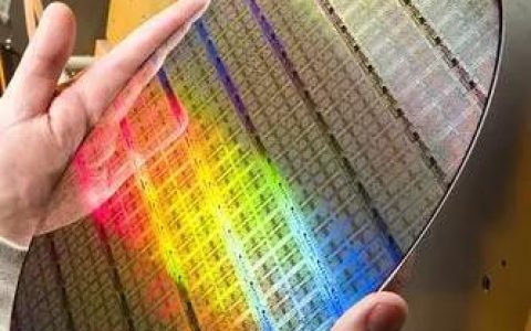 微观世界的科技基石：半导体的无限潜能