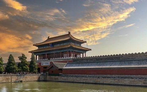 建筑：凝固的艺术，流动的生活诗